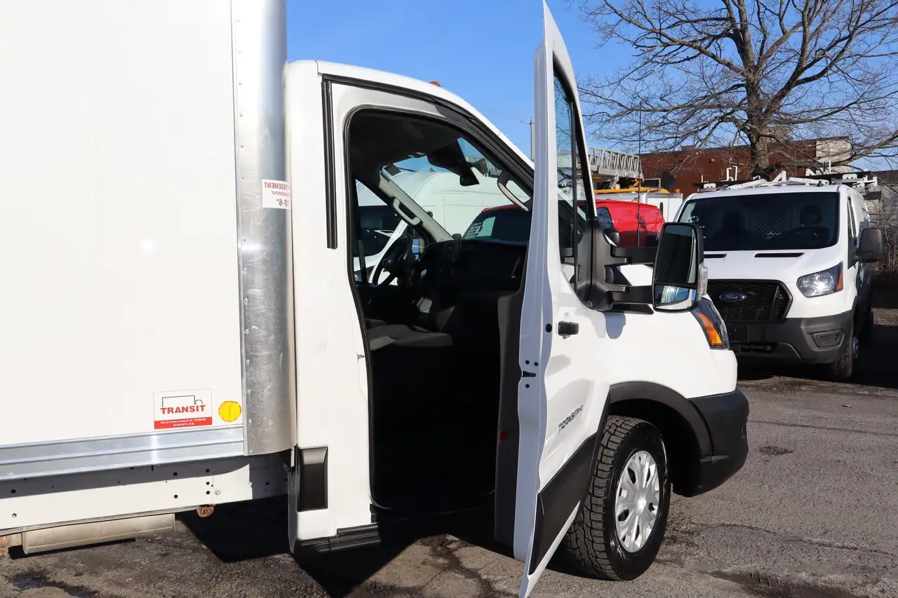 Ford Transit Cargo Van снимка Ford Transit Cargo Van