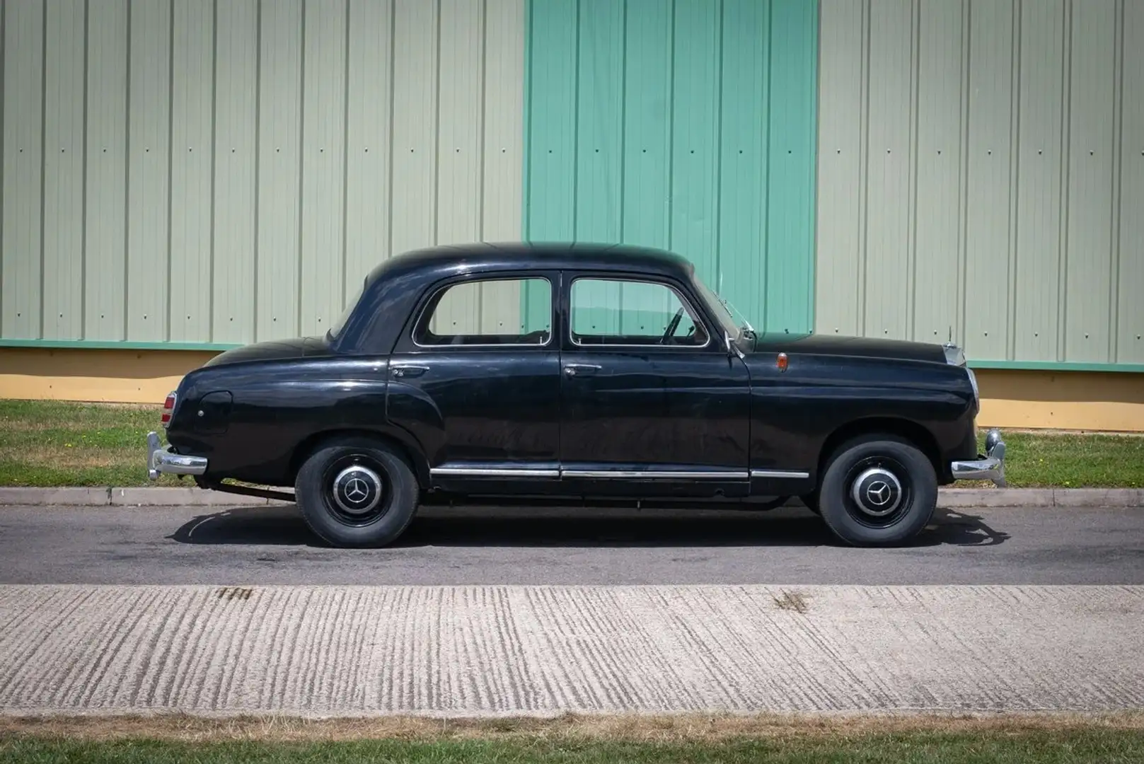 Mercedes-Benz 180 Ponton restauratie project Černá - 1
