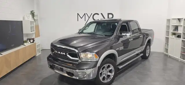 Dodge RAM 5.7L V8 Laramie Longhorn AWD