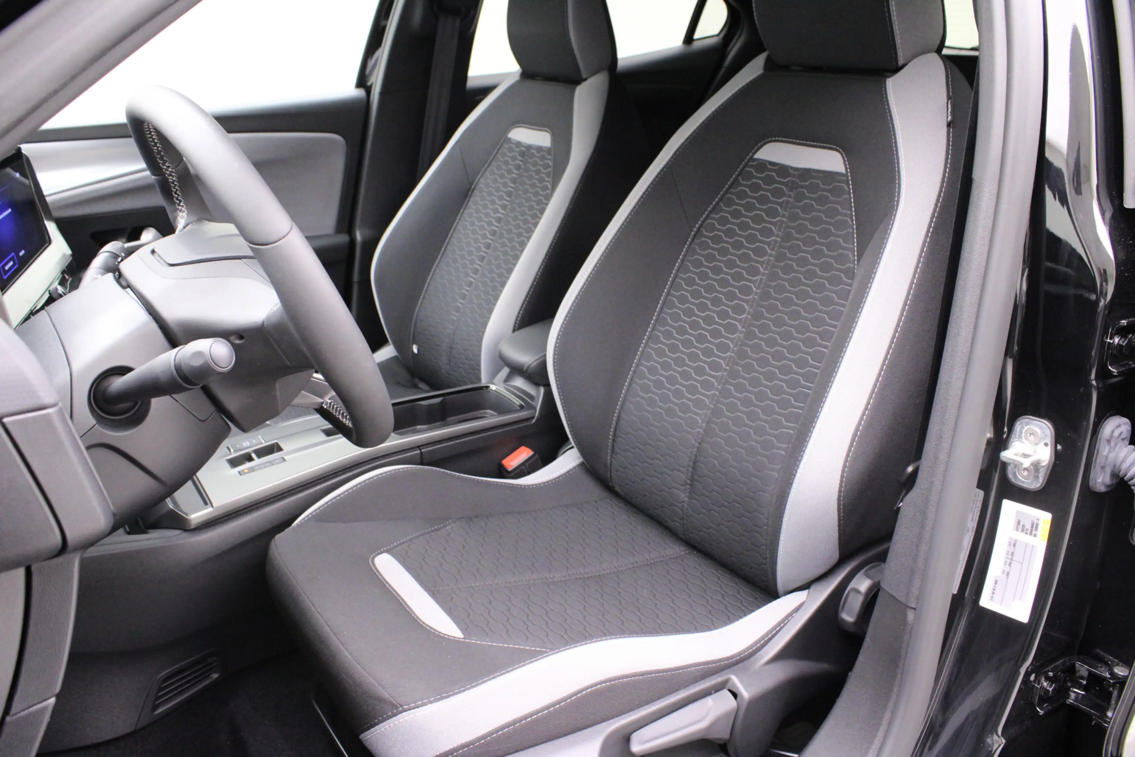 Opel Mokka-E Electric Business Edition 54 kWh long range | Full — photo 11