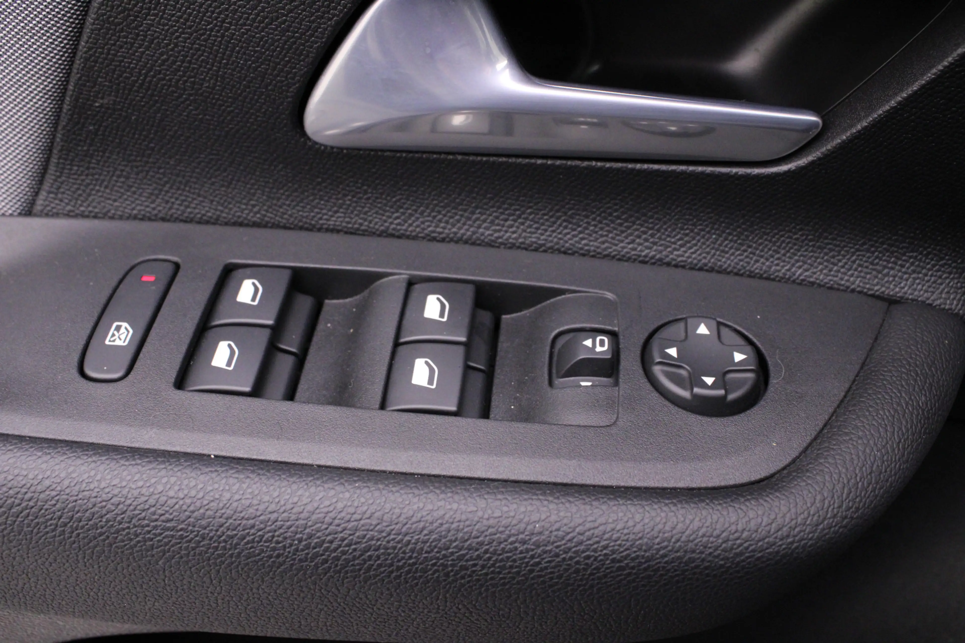 Opel Mokka-E Electric Business Edition 54 kWh long range | Full — photo 21