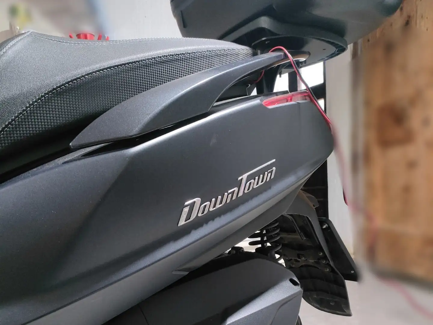 Kymco Downtown 350i Negru - 1