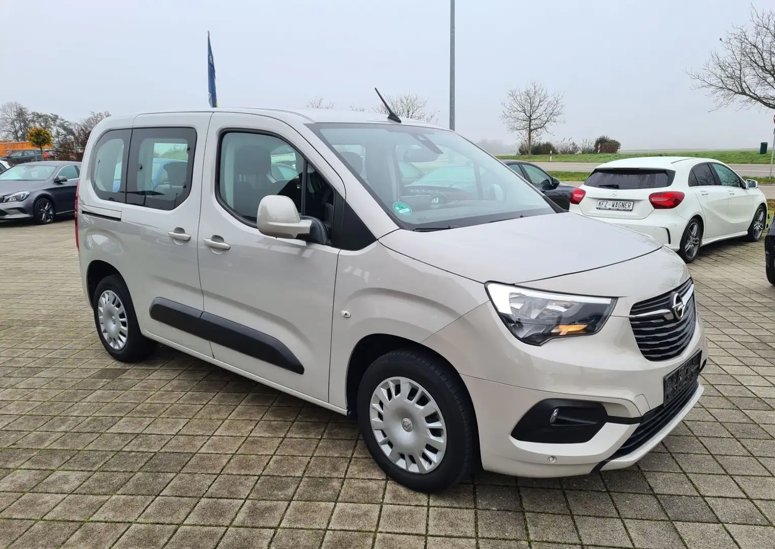 Opel Combo Life 1.5 D Edition 1.HAND CARPLAY NAVI Beige - 2