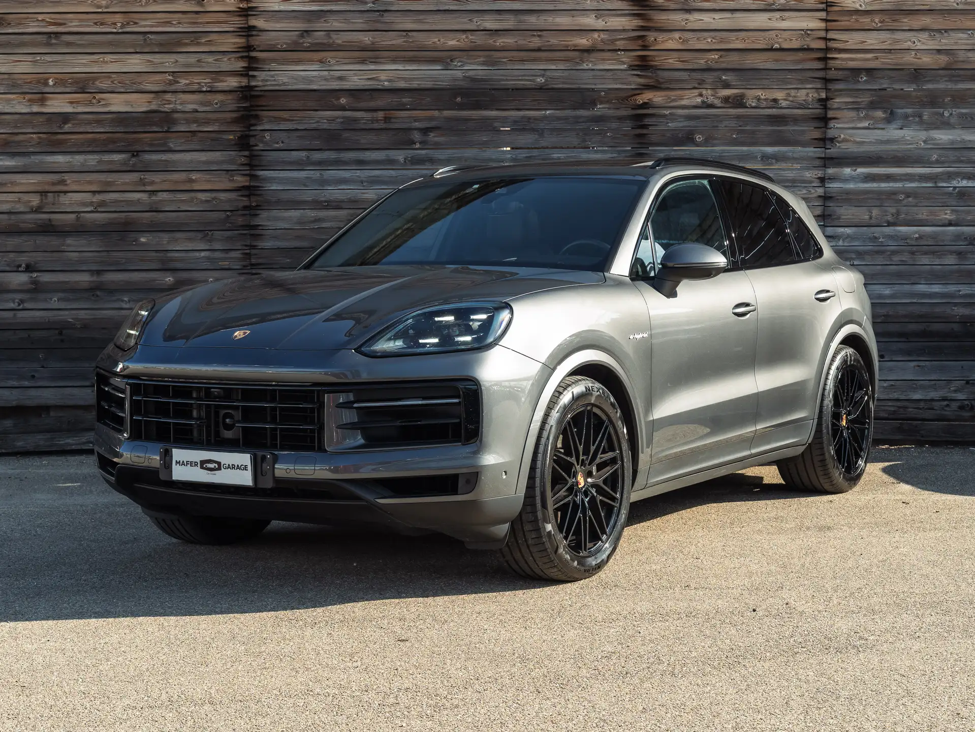 Porsche Cayenne 2024 실버 사진 1