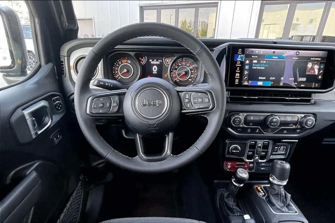 Jeep Wrangler снимка Jeep Wrangler