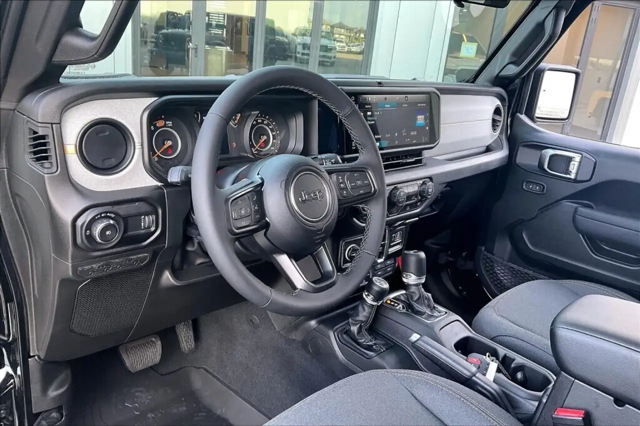 Jeep Wrangler снимка Jeep Wrangler