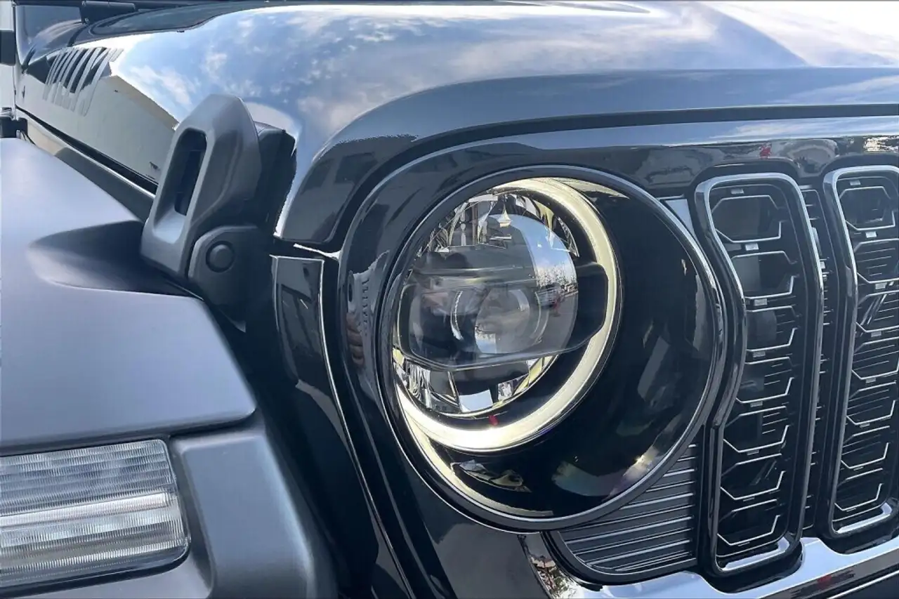 Jeep Wrangler снимка Jeep Wrangler