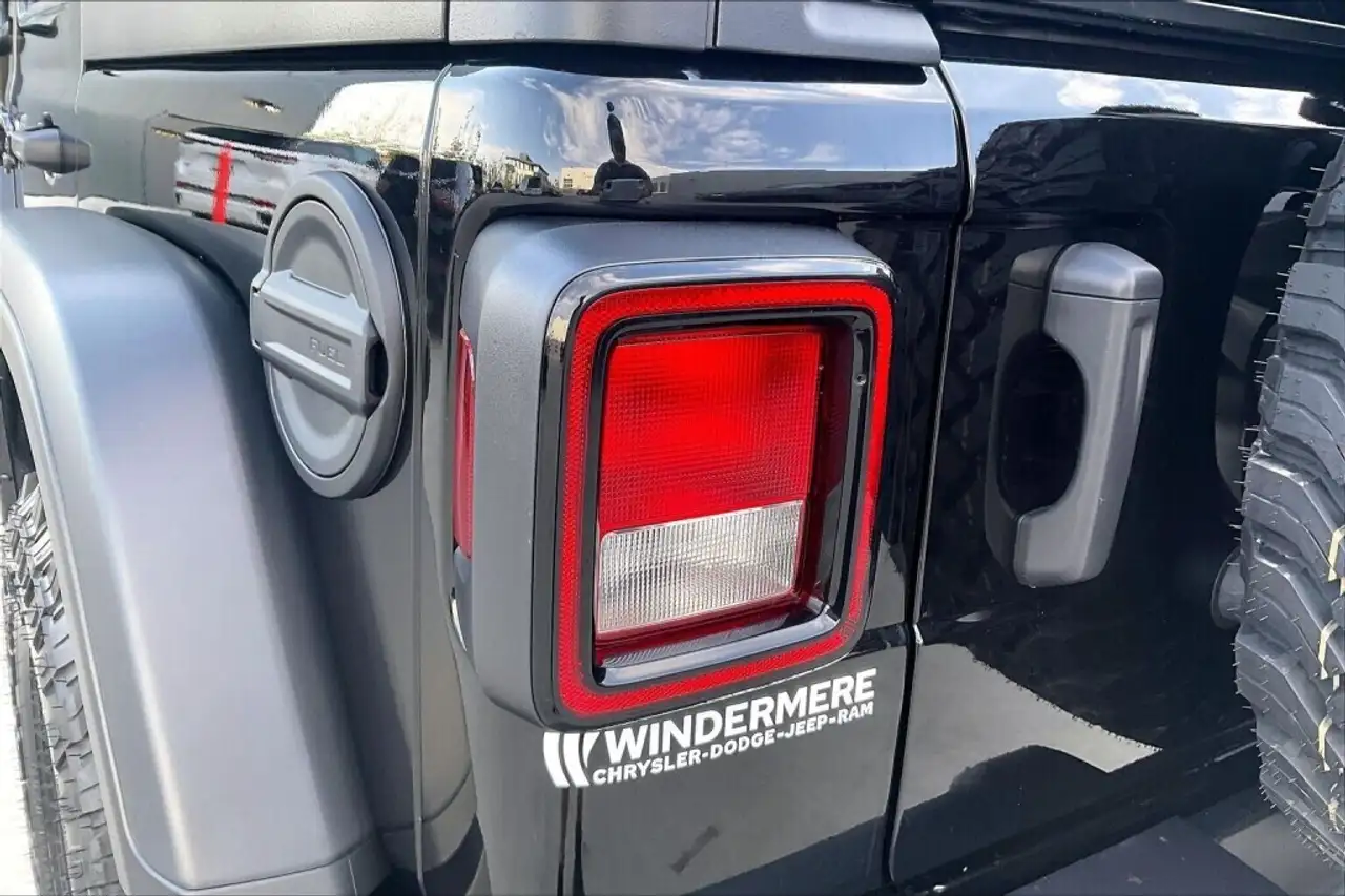 Jeep Wrangler снимка Jeep Wrangler