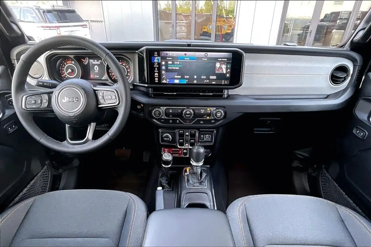 Jeep Wrangler снимка Jeep Wrangler