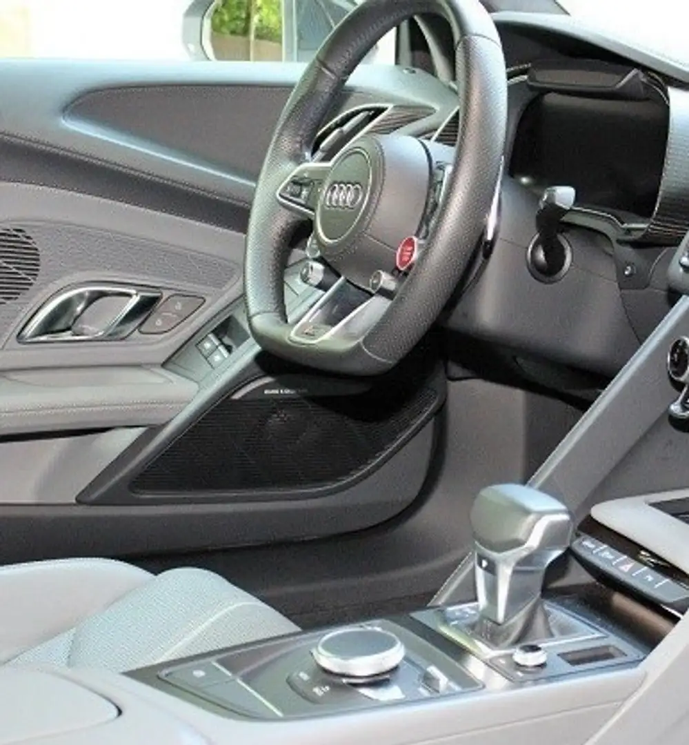 Audi R8 Performance quattro-->>>> S tronic - 1