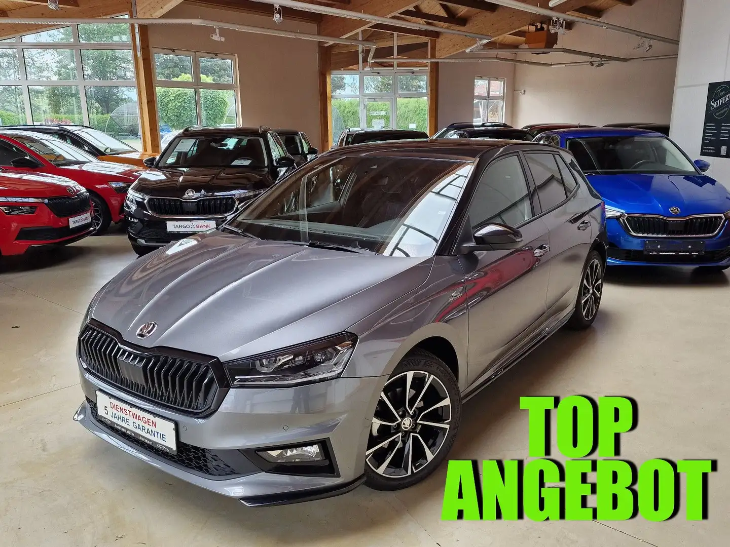 Skoda Fabia IV Monte Carlo 150PS DSG 5J-GAR PANO BHFS Grau - 1