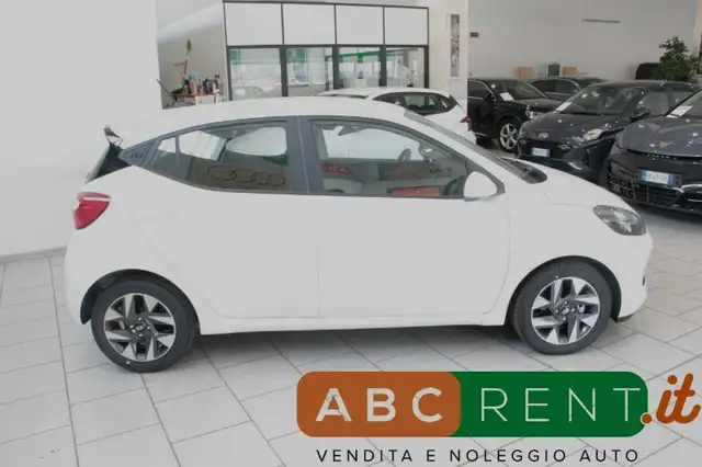 Hyundai I10 view 8