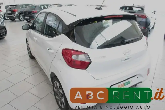 Hyundai I10 view 5