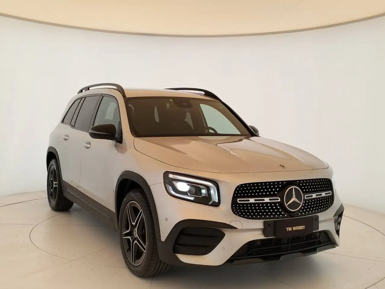 2023 Mercedes-Benz GLB 200 d Premium AMG line 4matic auto, photograph 4