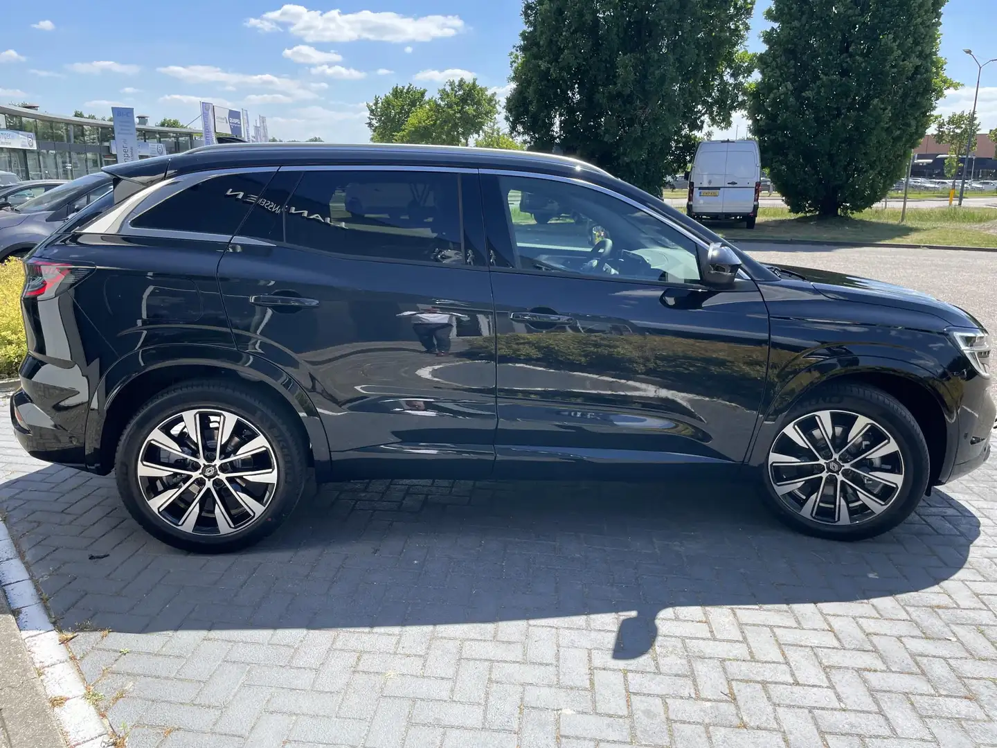 Renault Austral 1.2 E-Tech full hybrid 200 techno | pack safety | Zwart - 2