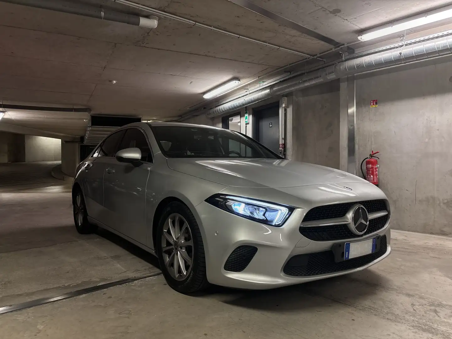 Mercedes-Benz A 180 D Sport Extra Auto Sedan Argento - 1