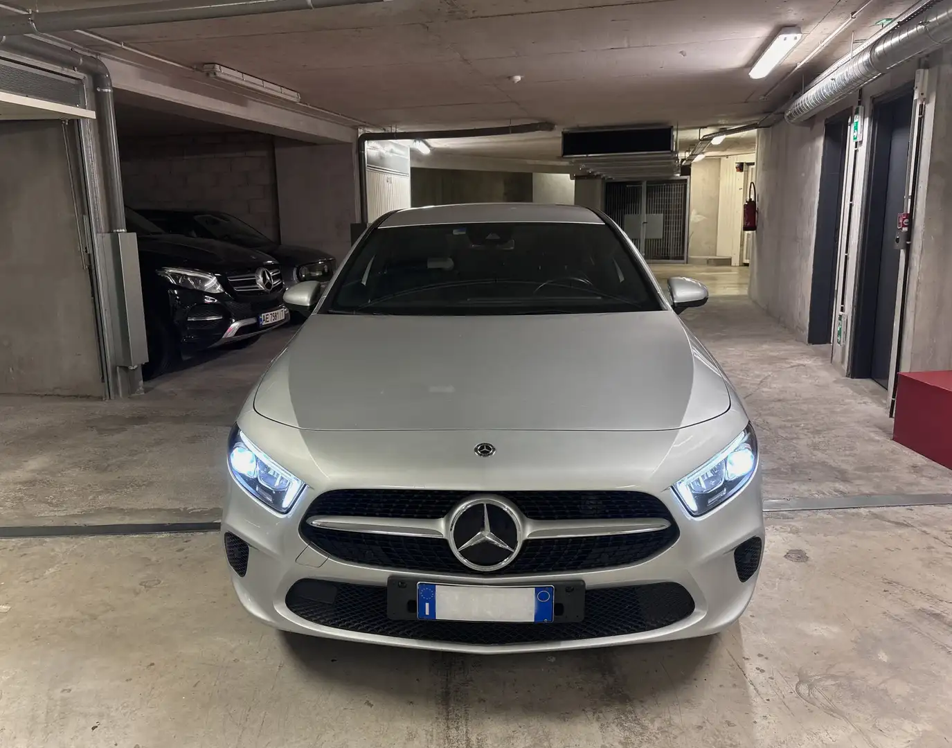 Mercedes-Benz A 180 D Sport Extra Auto Sedan Argento - 2