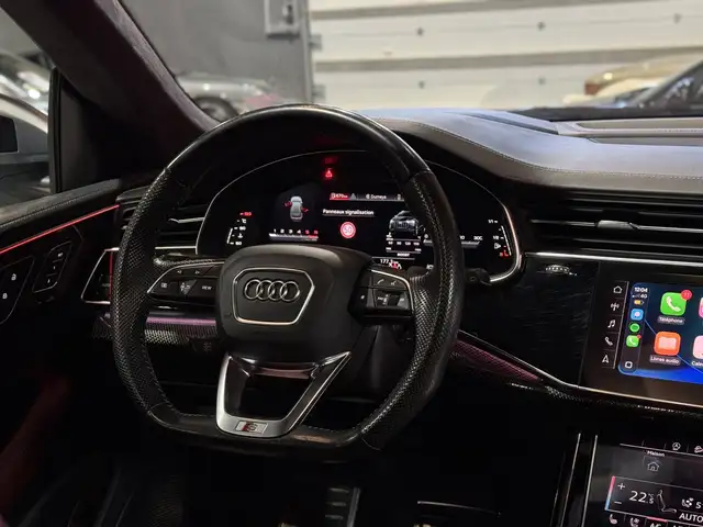 Audi SQ8 view 12