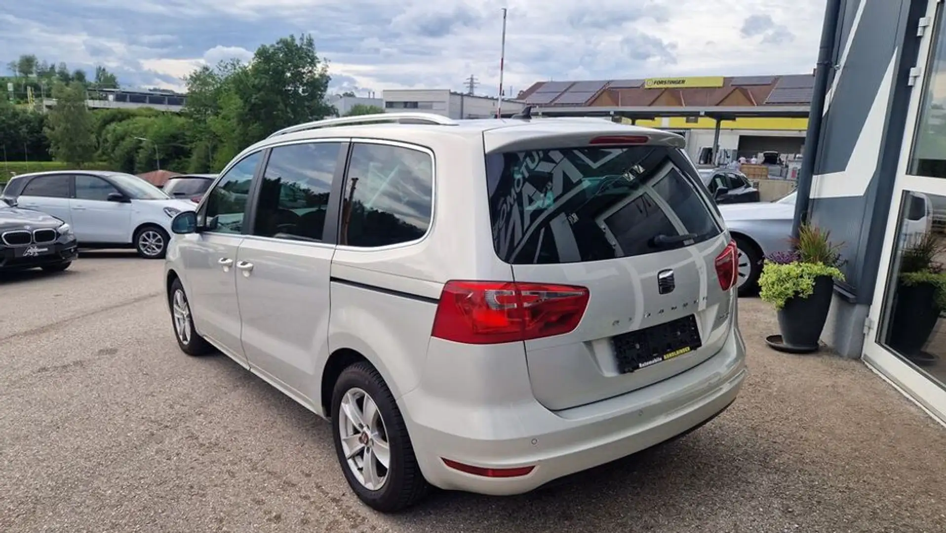 SEAT Alhambra Style TSI DSG ''7-Sitzer'' Silber - 2