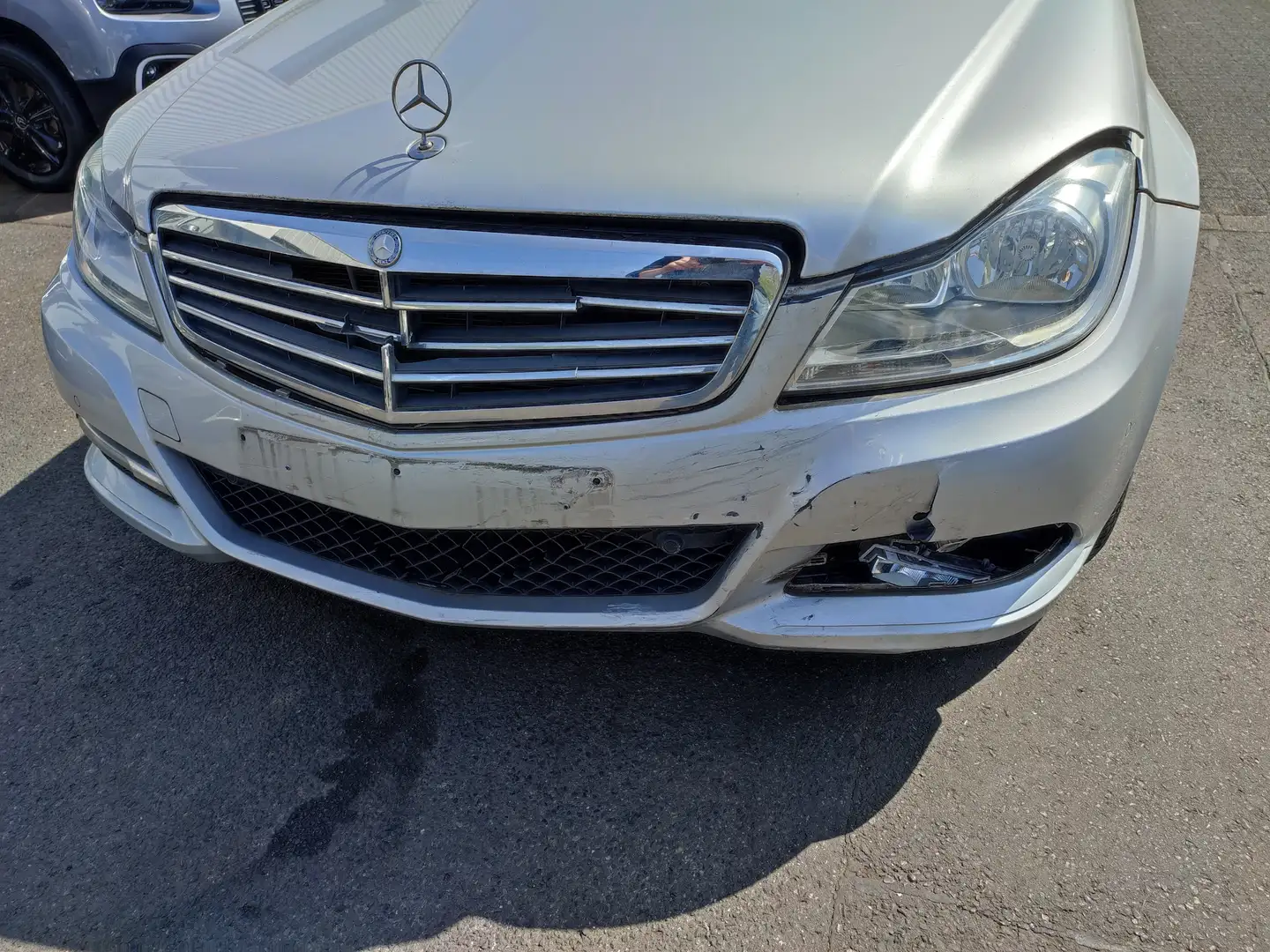 Mercedes-Benz C 180 T Klimaaut/Automatik/Navi/PDC v+h/Alu Grau - 2