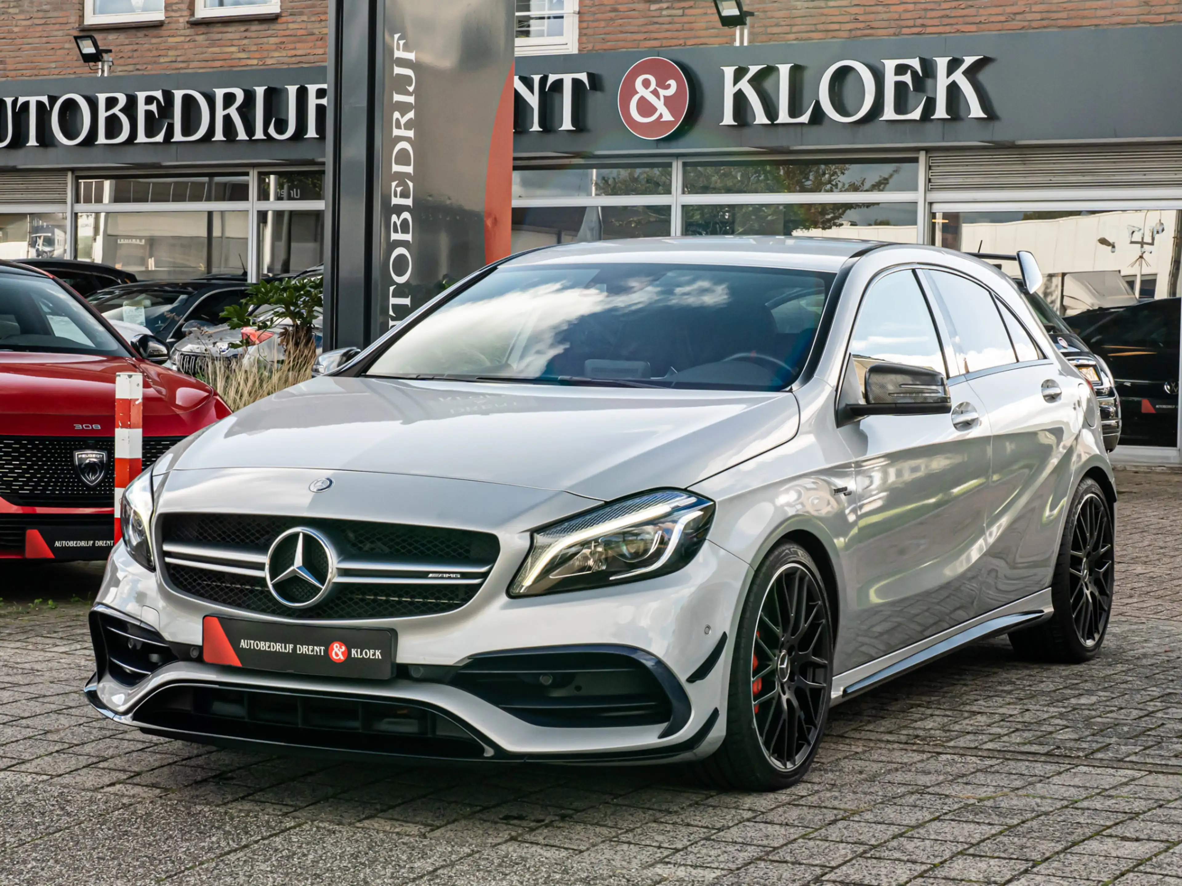 Mercedes-Benz A 45 AMG 4MATIC SCHAALSTOELEN AERO 19 INCH HARMAN KARDON ME — photo 24