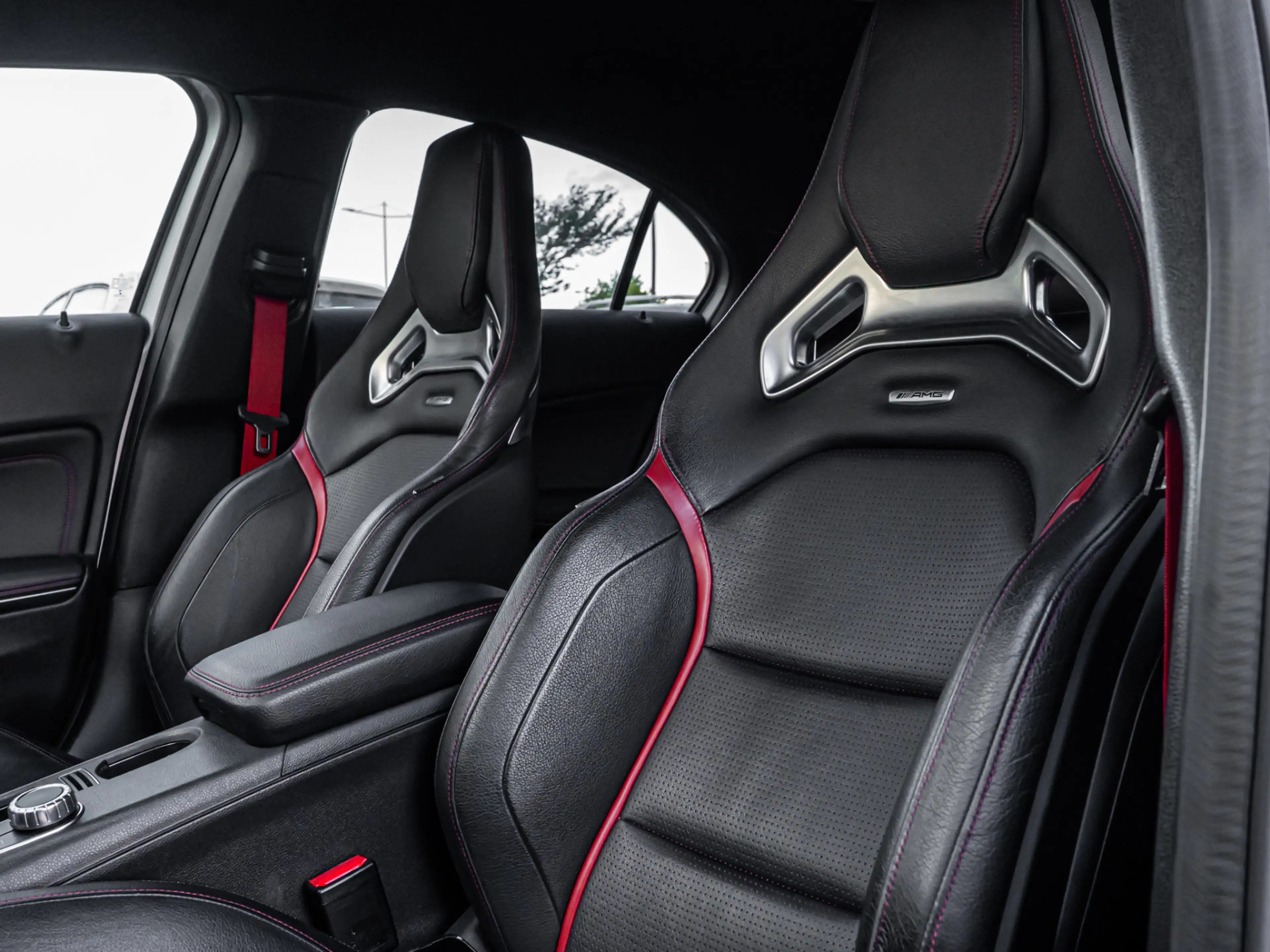 Mercedes-Benz A 45 AMG 4MATIC SCHAALSTOELEN AERO 19 INCH HARMAN KARDON ME — photo 25