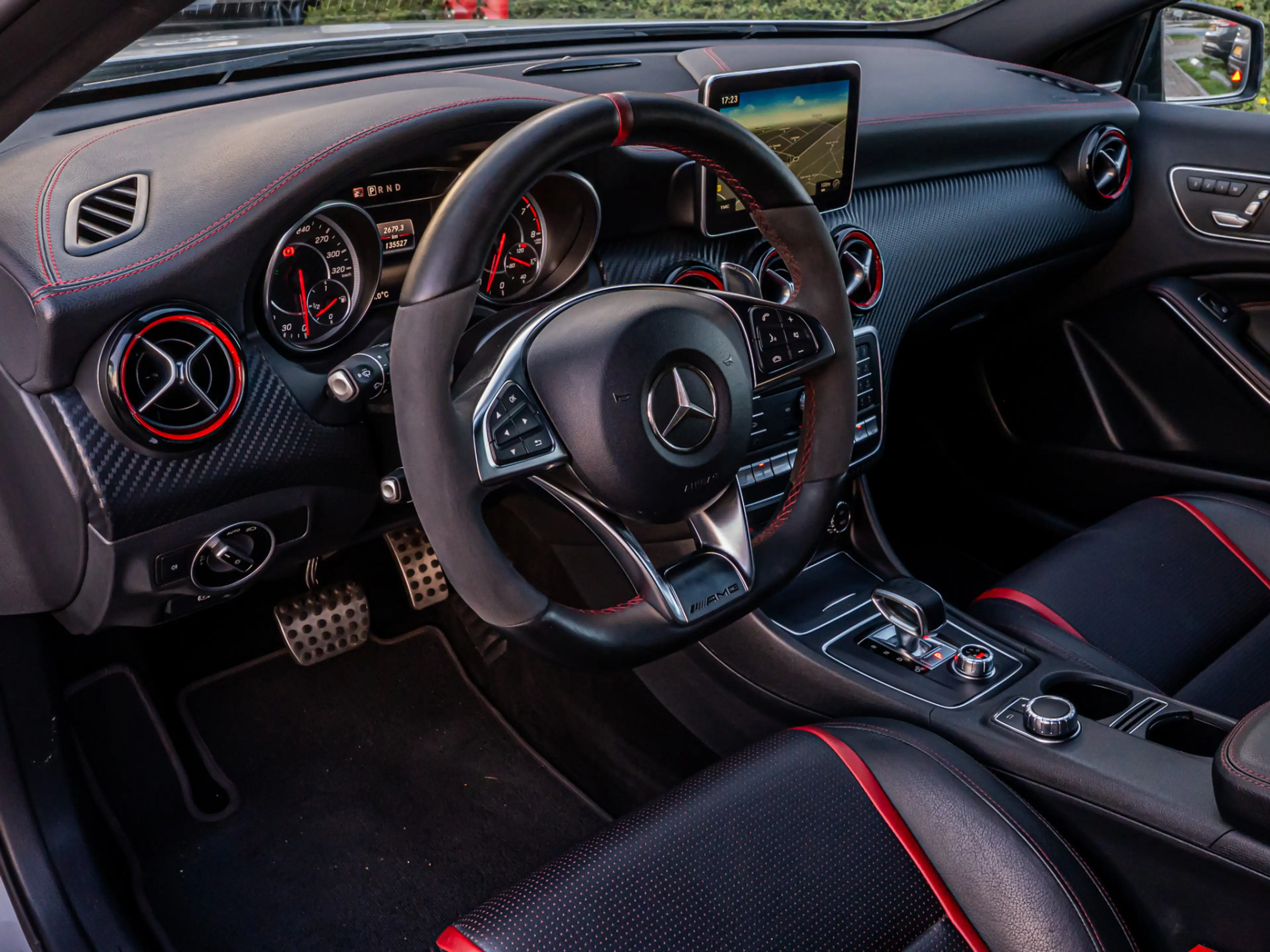 Mercedes-Benz A 45 AMG 4MATIC SCHAALSTOELEN AERO 19 INCH HARMAN KARDON ME — photo 35