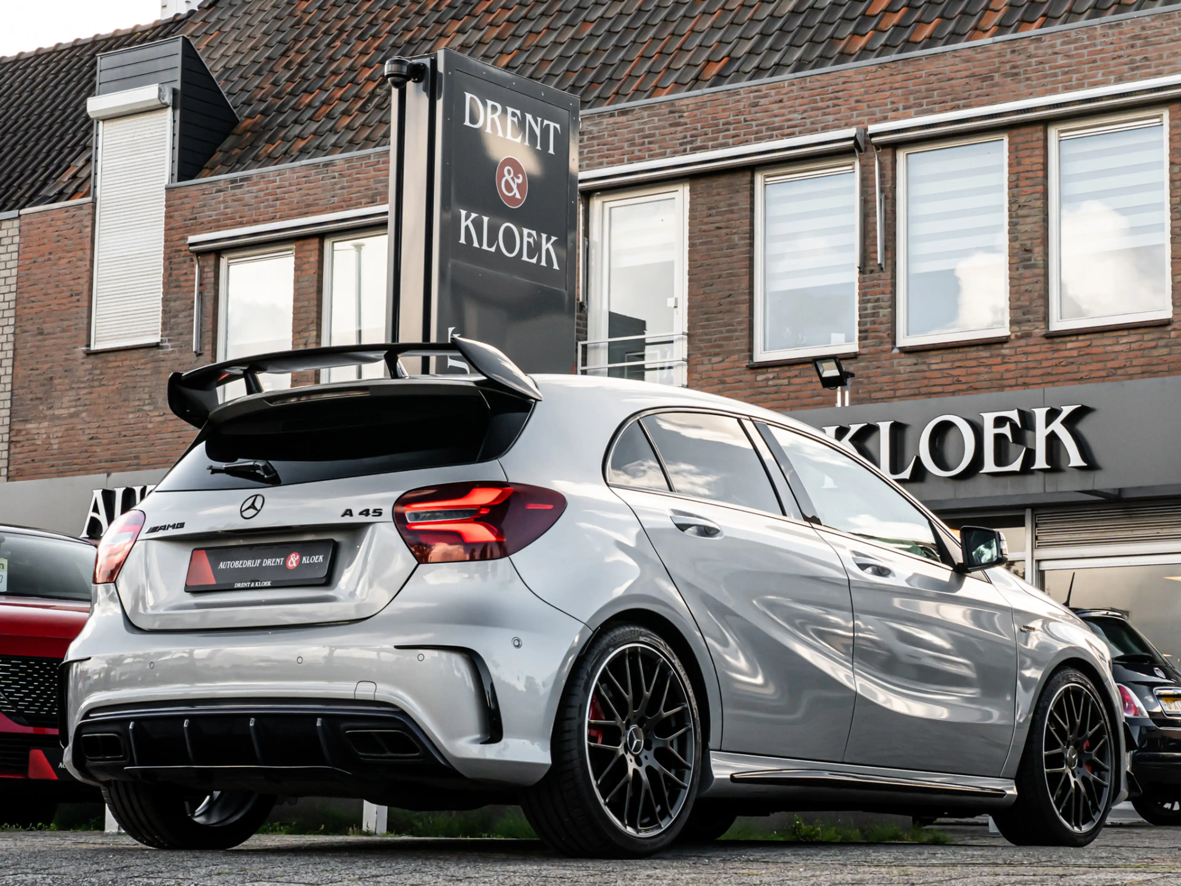Mercedes-Benz A 45 AMG 4MATIC SCHAALSTOELEN AERO 19 INCH HARMAN KARDON ME — photo 3