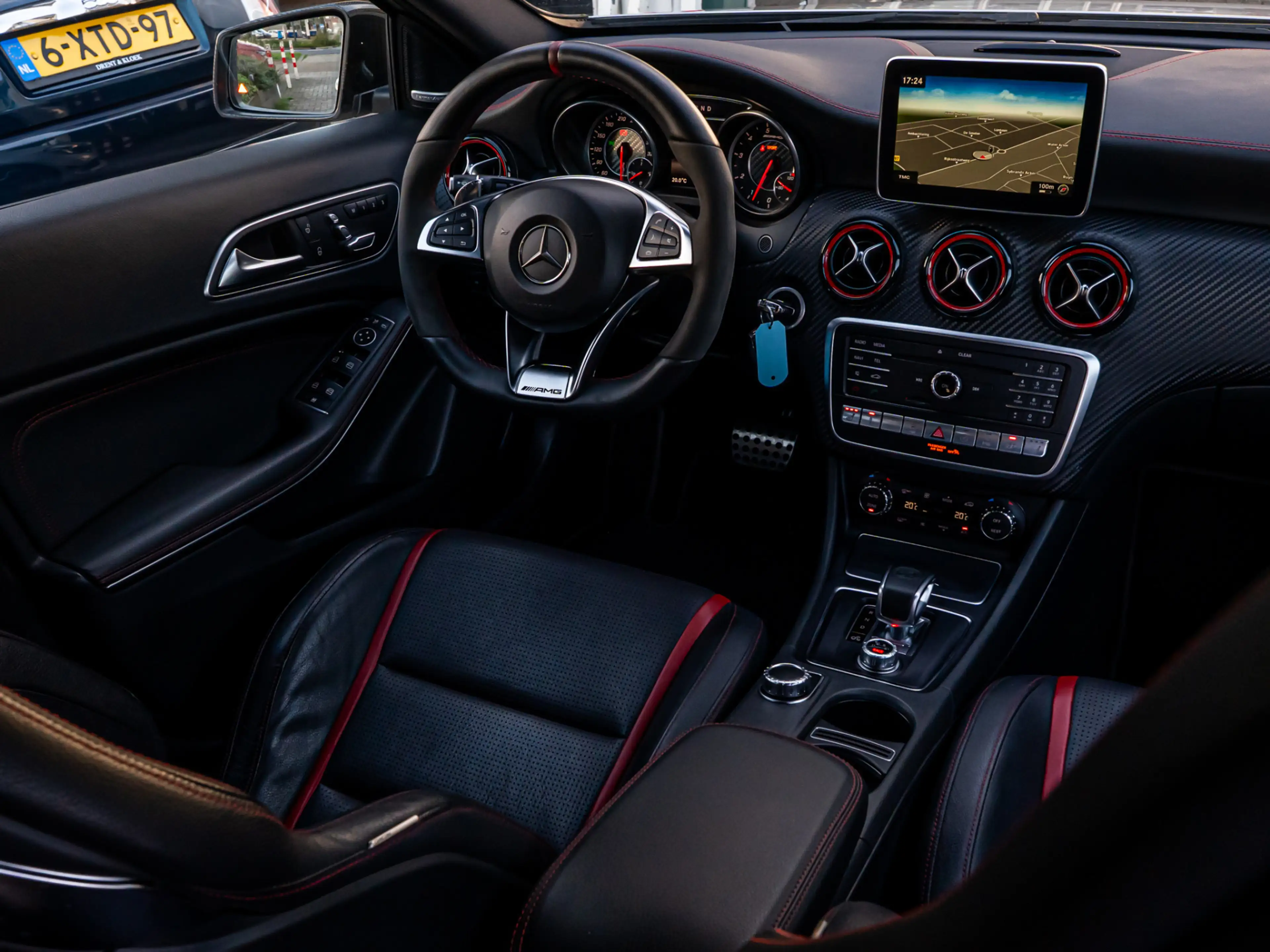 Mercedes-Benz A 45 AMG 4MATIC SCHAALSTOELEN AERO 19 INCH HARMAN KARDON ME — photo 2