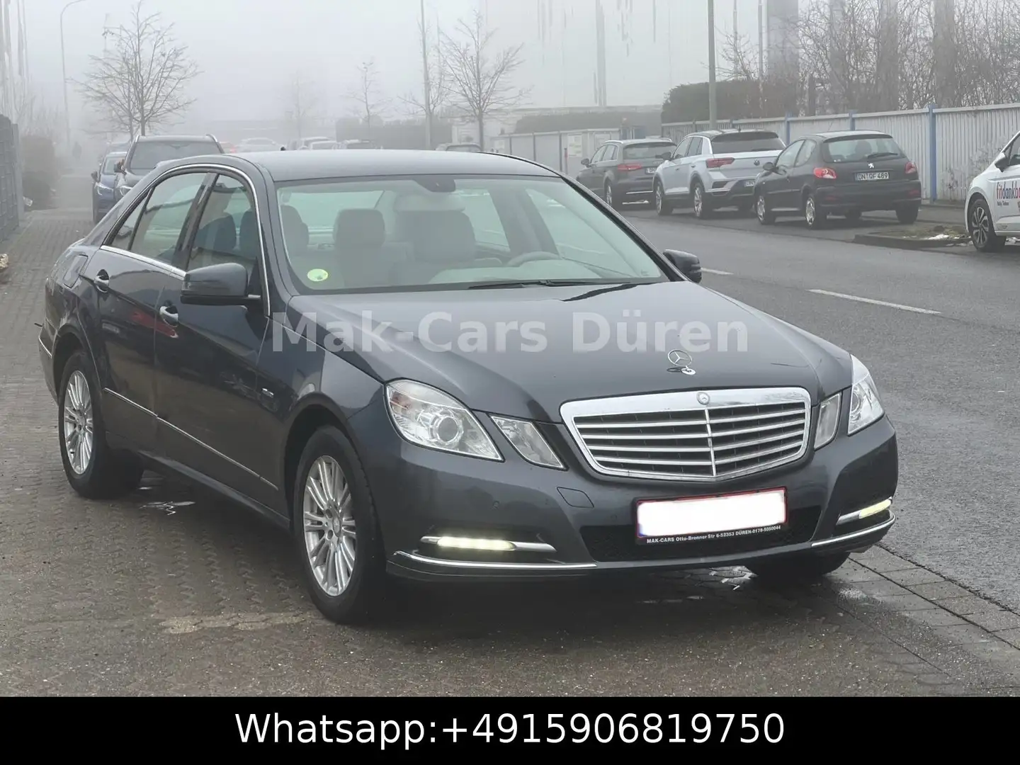 Mercedes-Benz E 220 CDI BlueEfficiency / NAVI / TEMPO / SHZG Gris - 2
