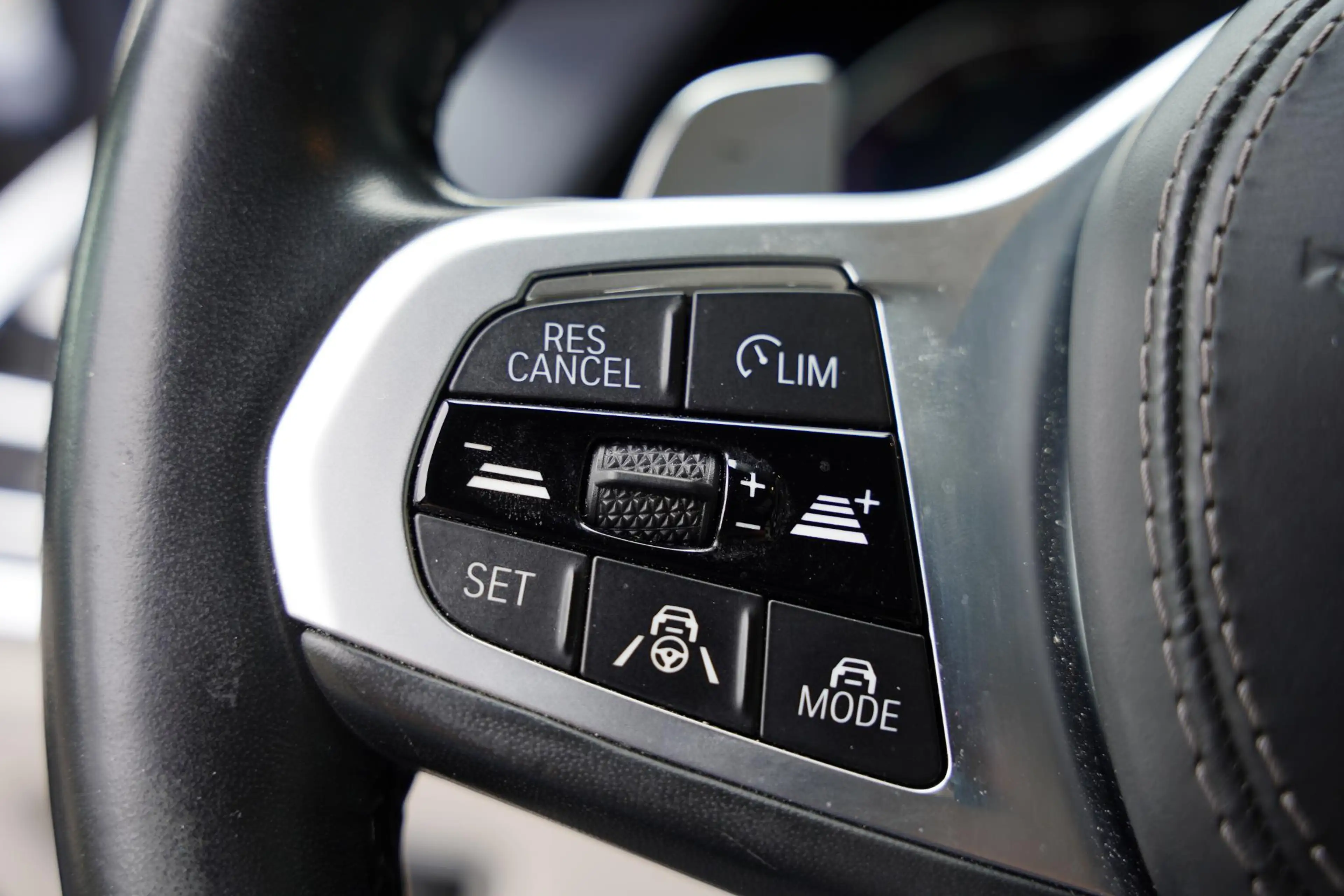 BMW X7 X-Drive 40 I / Individual / 6 Persoons / Bowers & — photo 26