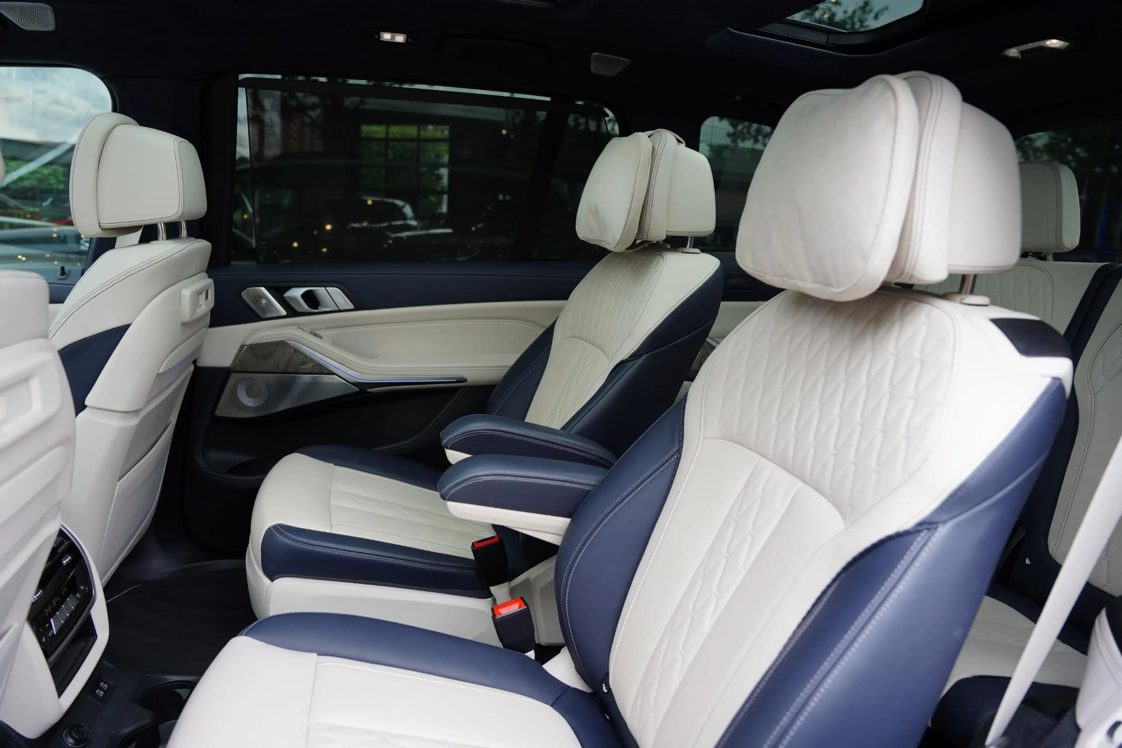 BMW X7 X-Drive 40 I / Individual / 6 Persoons / Bowers & — photo 8