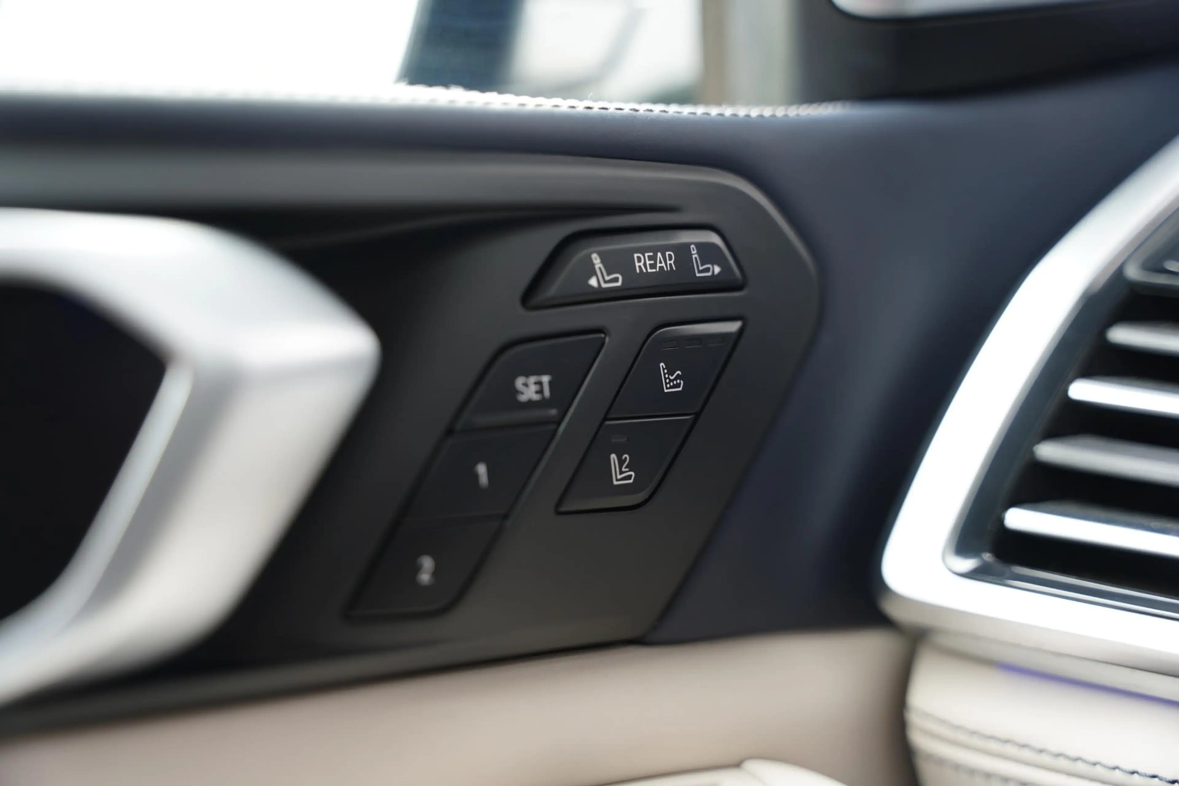BMW X7 X-Drive 40 I / Individual / 6 Persoons / Bowers & — photo 24