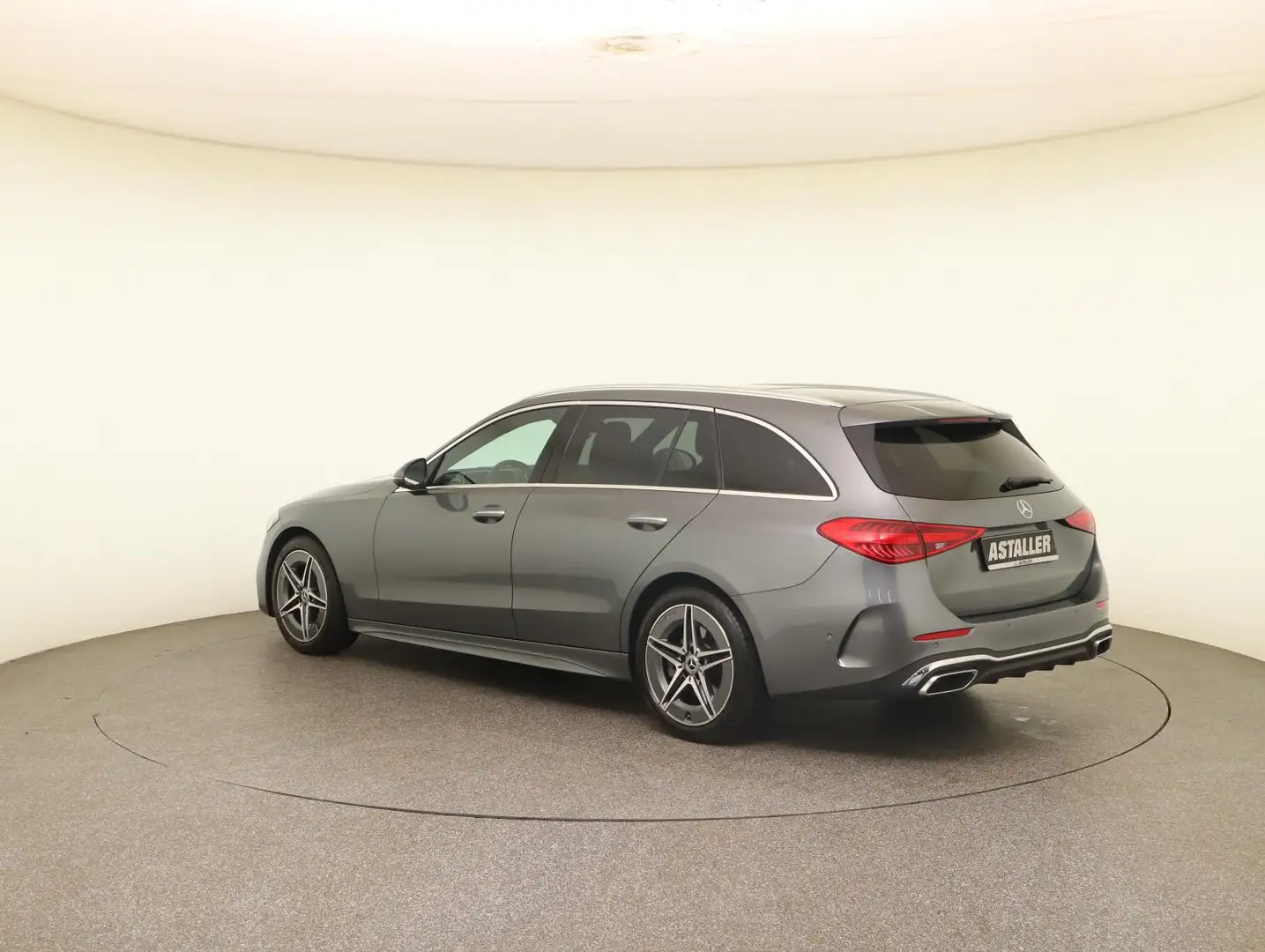 Mercedes-Benz C 300 T AMG Line 2x Premium+Digit.Light+Winterp. Šedá - 2