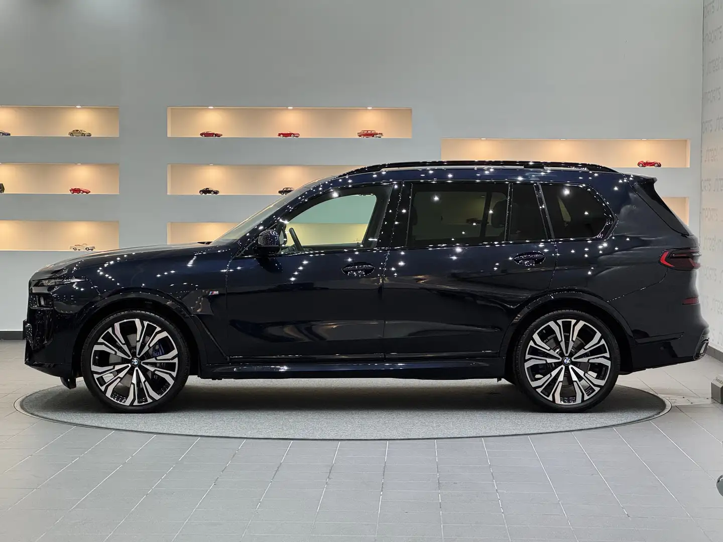 BMW X7 xDrive 40 d M Sport Pro Paket *Standheizung* Noir - 2