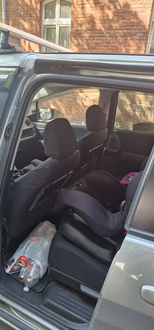 Mazda 5 Das Auto hat keine Probleme ist im moment noch Ang Grau - 2