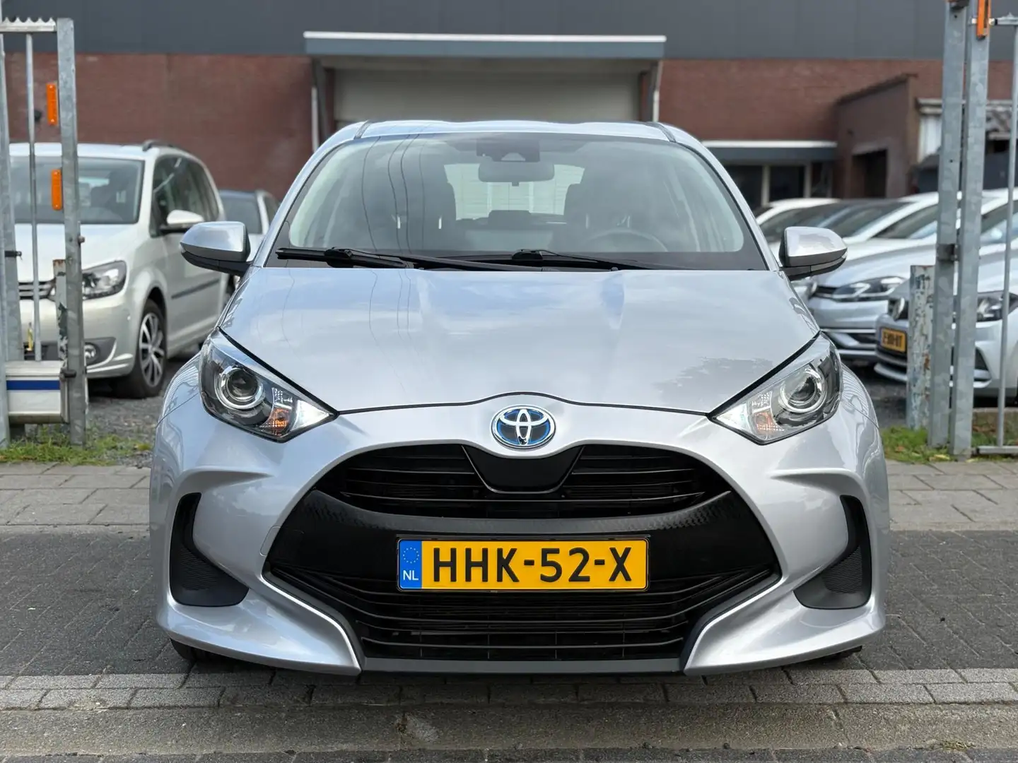 Toyota Yaris 1.5 Hybrid Active | Automaat | Apple CarPlay | A.C Grijs - 2