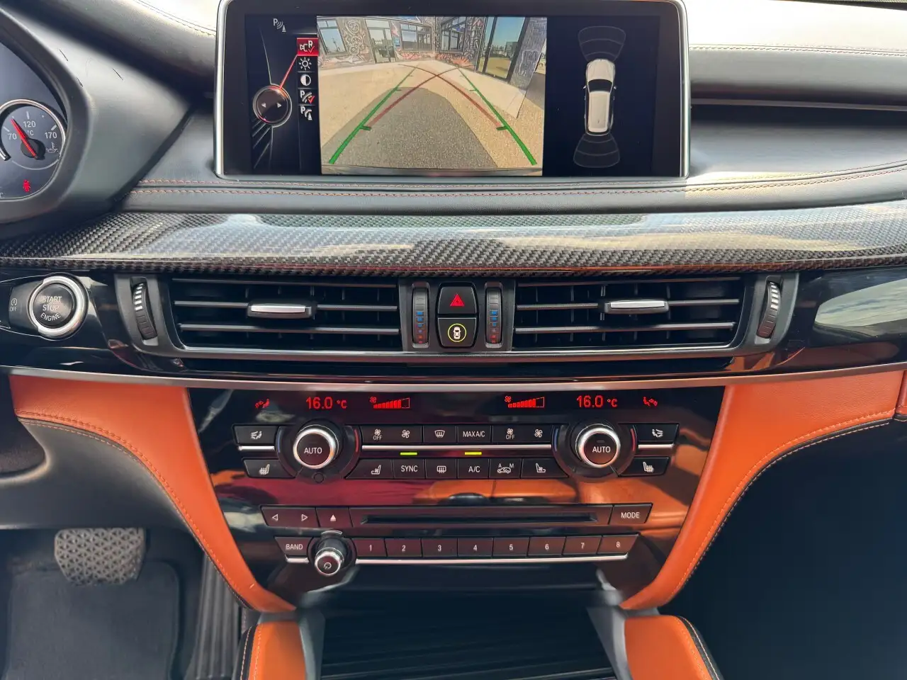 BMW X5 M снимка BMW X5 M