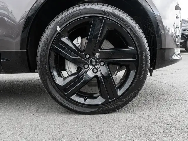 Land Rover Discovery view 7