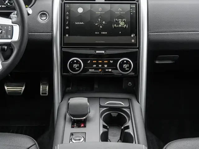 Land Rover Discovery view 13