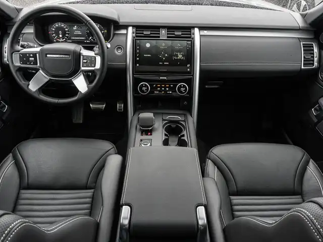 Land Rover Discovery view 11