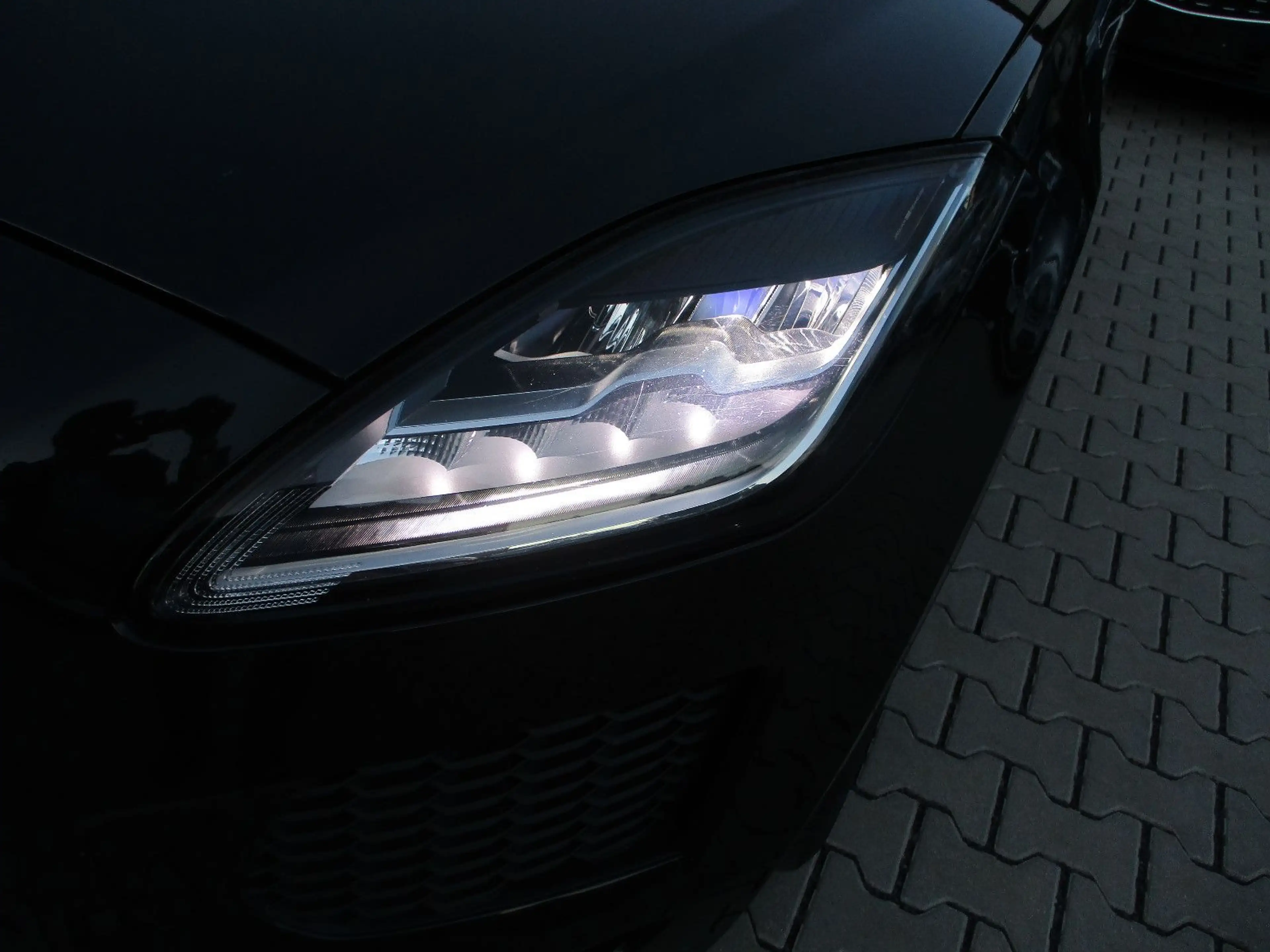 Jaguar E-Pace D NAVI KAMERA LED SPURH SITZHE TEMPOM PDC — photo 5