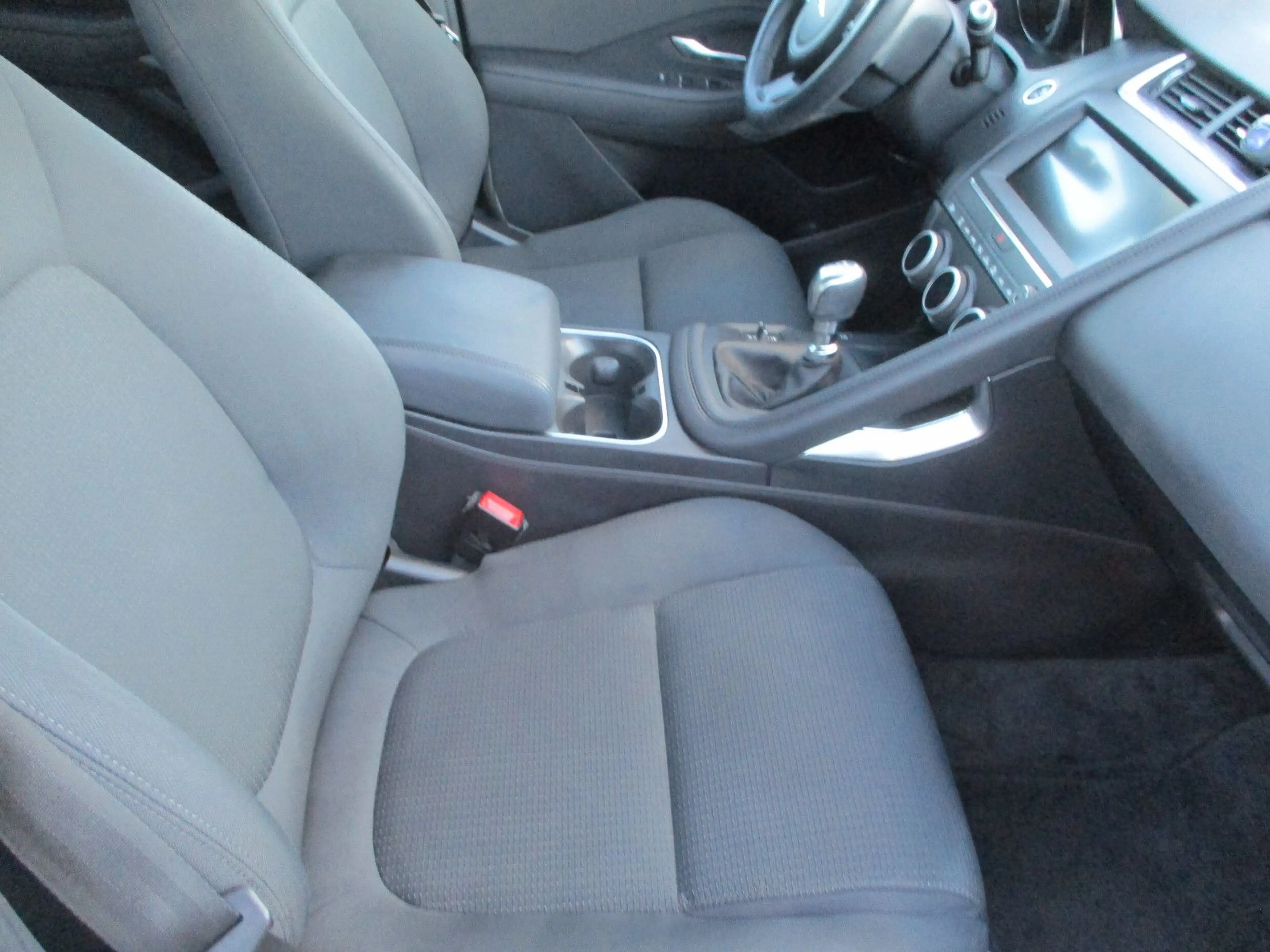 Jaguar E-Pace D NAVI KAMERA LED SPURH SITZHE TEMPOM PDC — photo 12