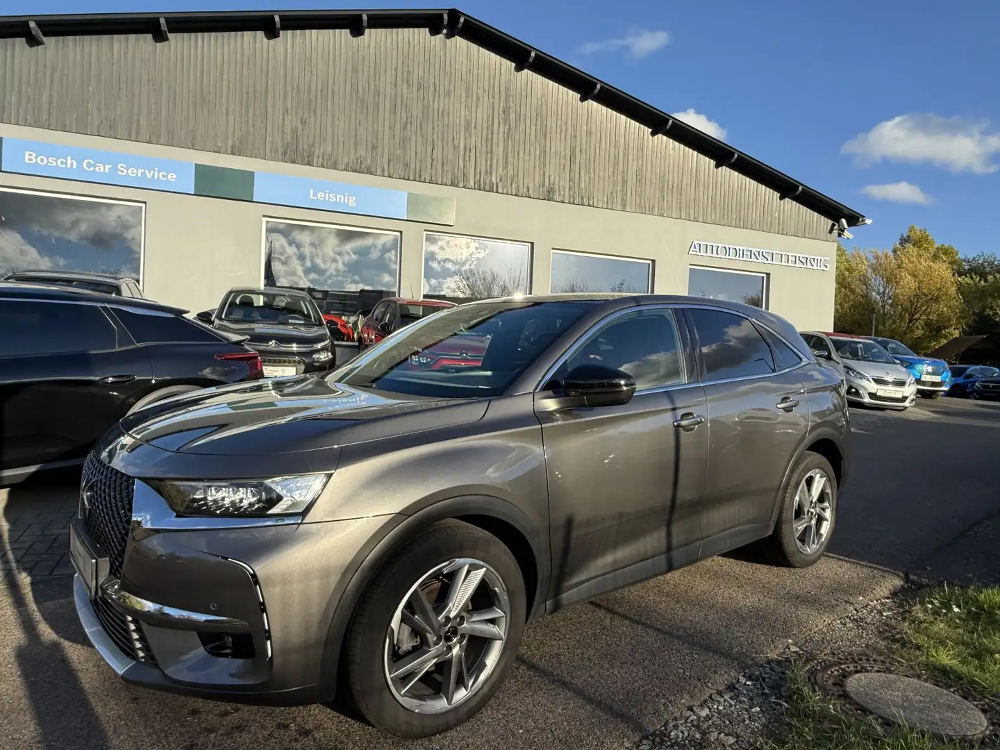 DS Automobiles 7 Crossback  PureTech 180  Be Chic Rivoli Grau - 2