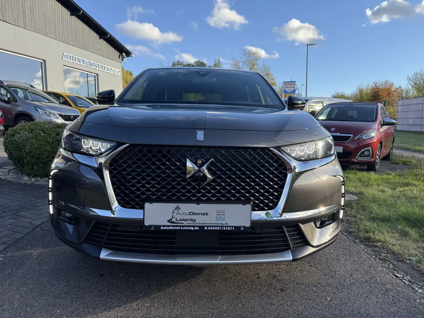 DS Automobiles 7 Crossback  PureTech 180  Be Chic Rivoli Grau - 1