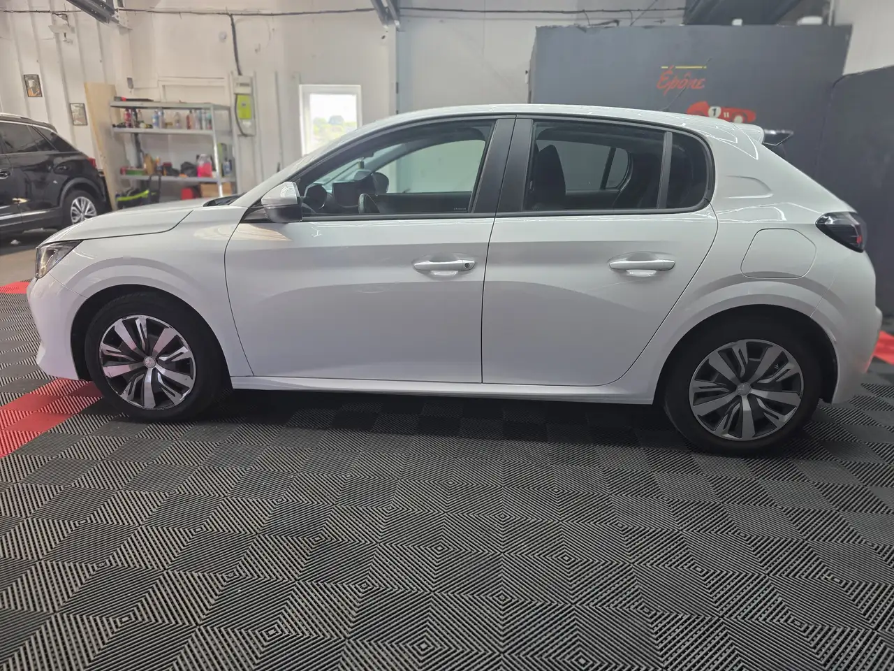 Peugeot 208 208 — photo 8