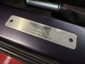 Aston Martin Vantage Roadster Burdeos - thumbnail 4