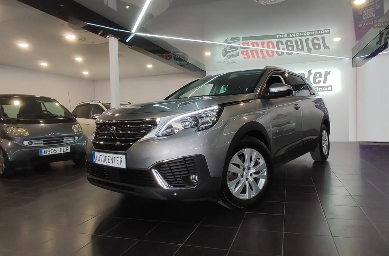 Peugeot 5008 Active BlueHDi 96kW (130CV) S&S EAT8 Grau - 1