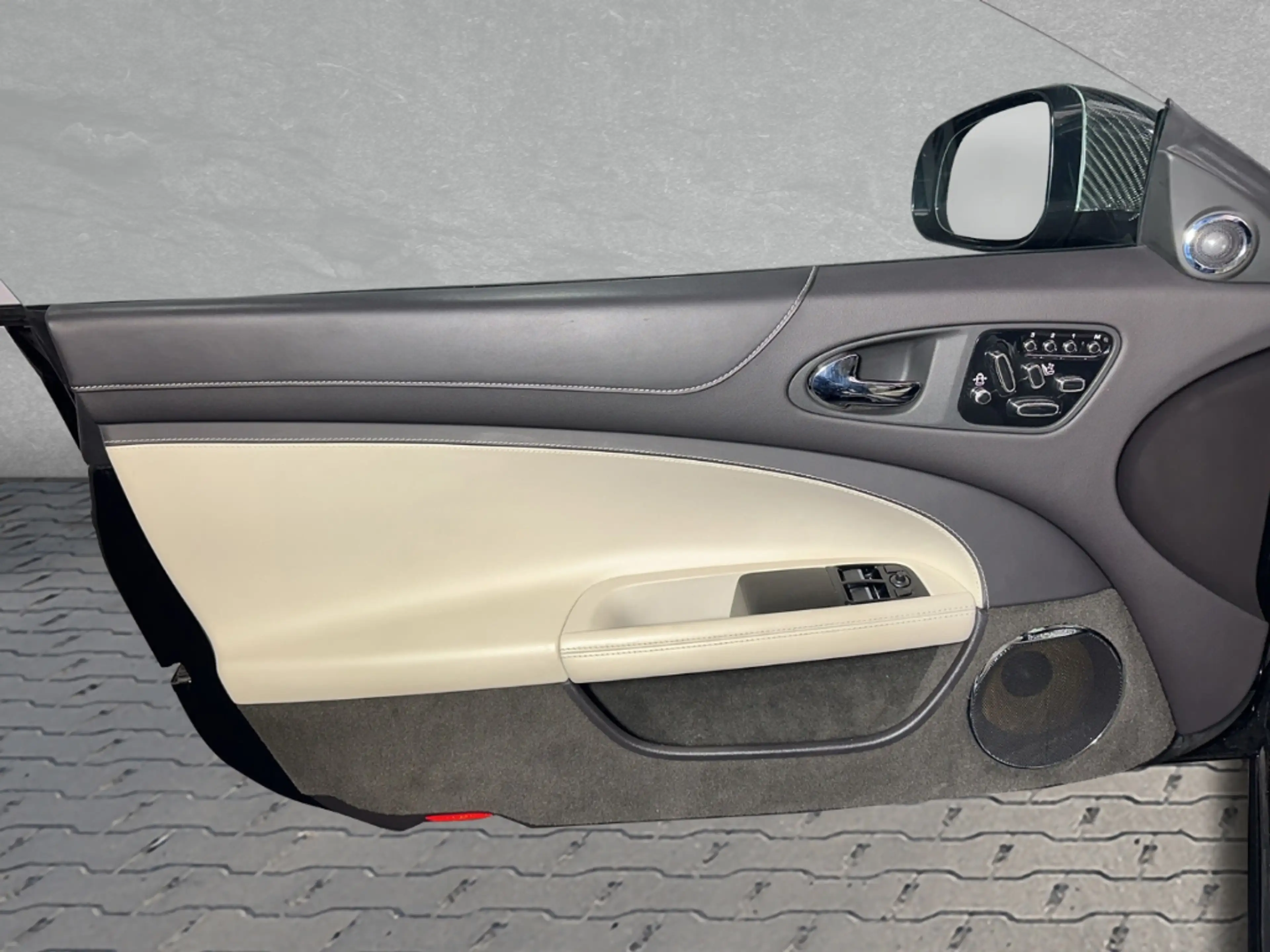 Jaguar XKR R-Dynamic 5.0 V8 Final Fifty U.S. Import — photo 7