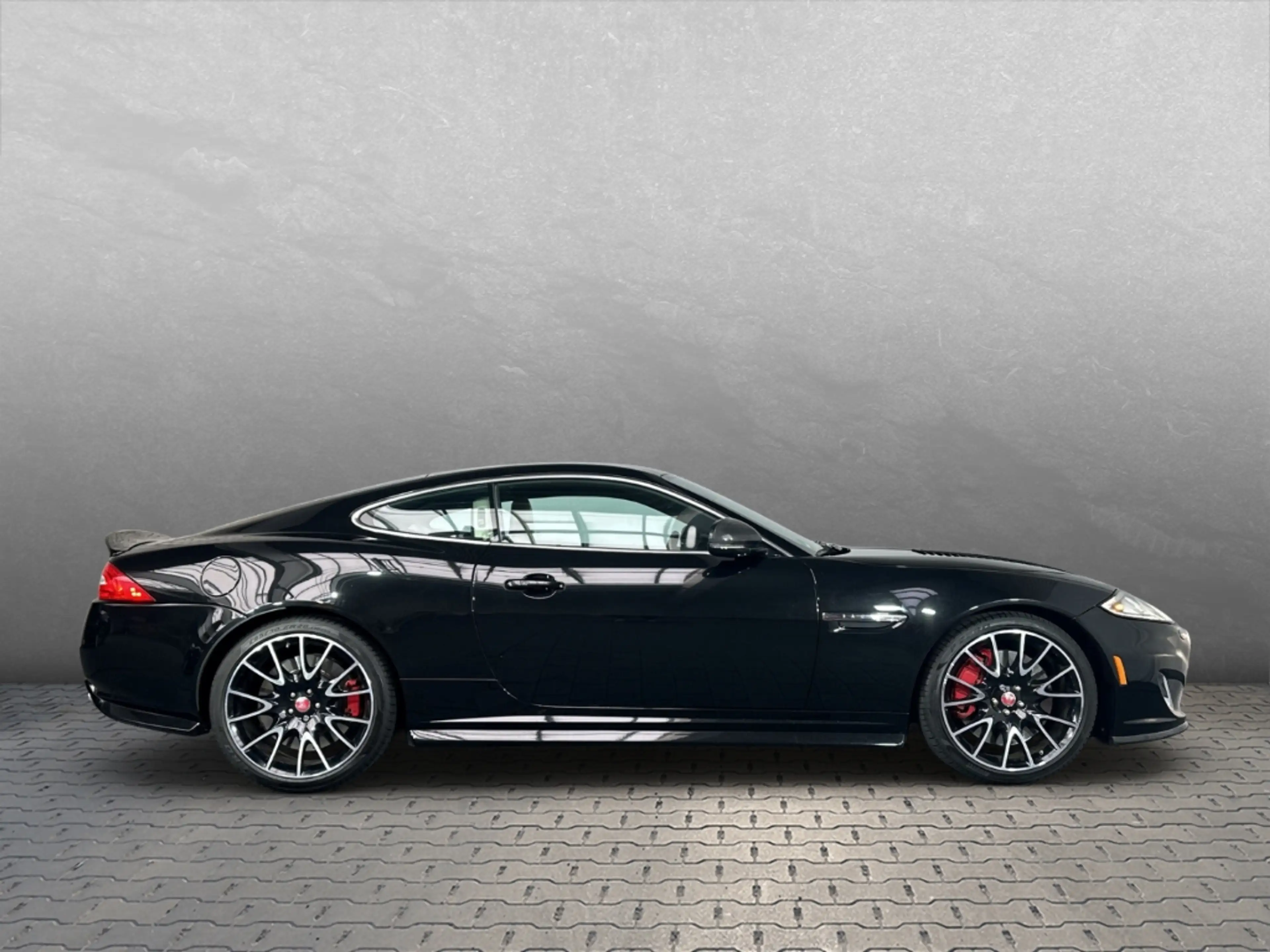 Jaguar XKR R-Dynamic 5.0 V8 Final Fifty U.S. Import — photo 15